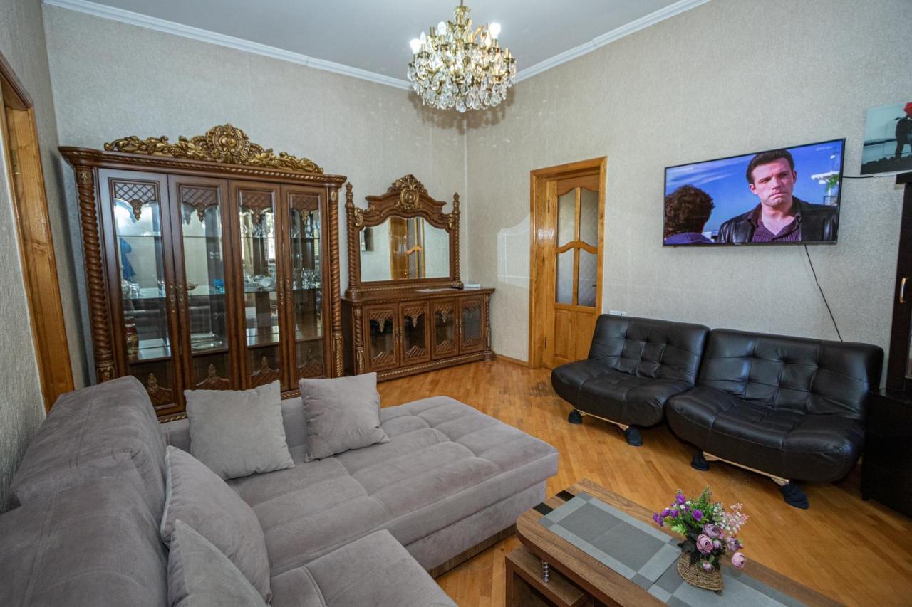 Barnaba Apartment Tbilisi Eksteriør billede
