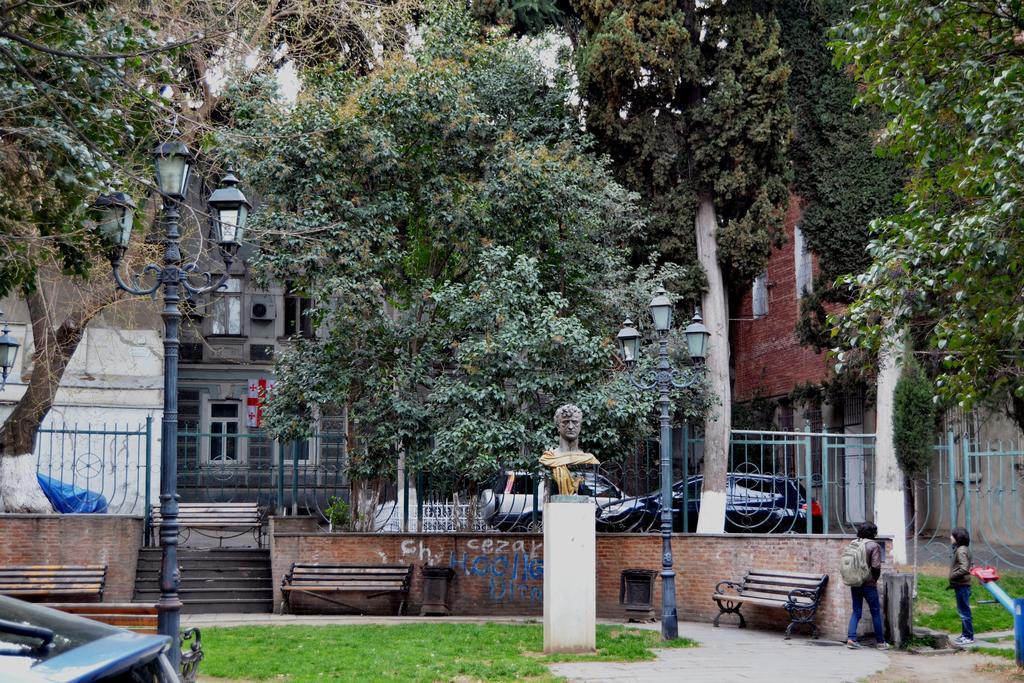 Barnaba Apartment Tbilisi Eksteriør billede